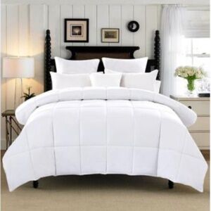 Closeout! Unikome Medium Weight Goose Down Feather Fiber Comforter, King - White